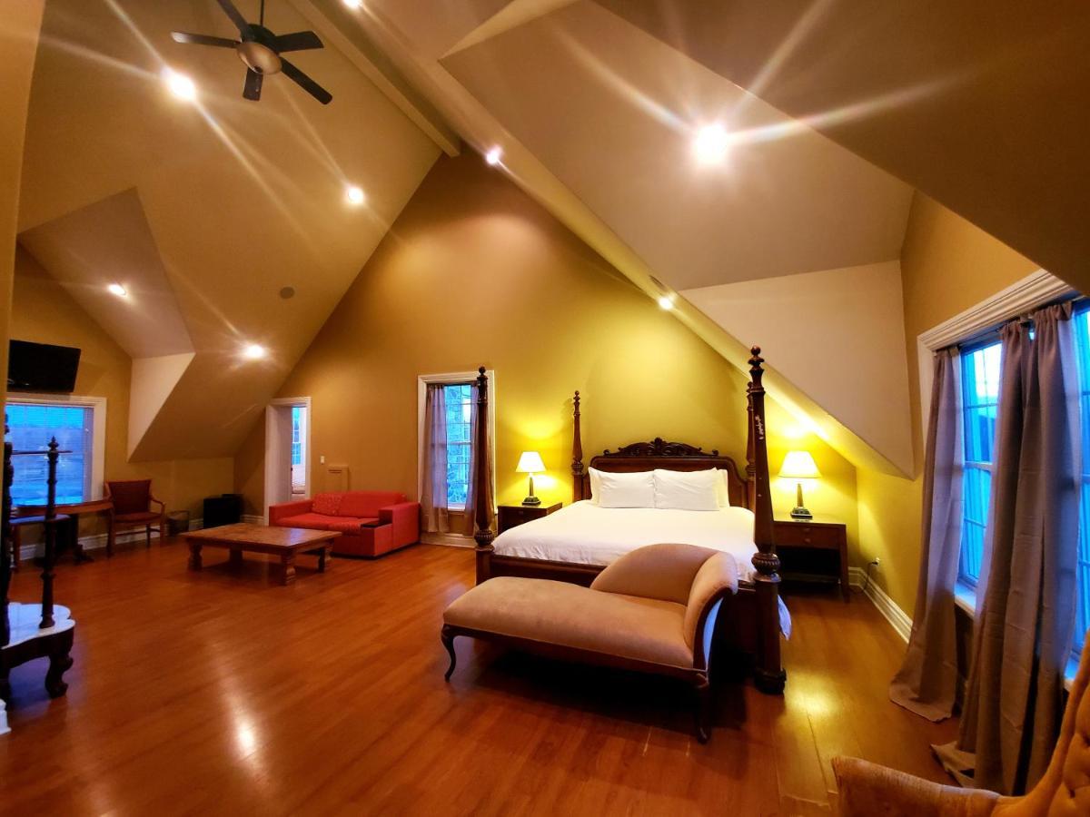 Chelsea Sun Inn Mount Bethel Ngoại thất bức ảnh
