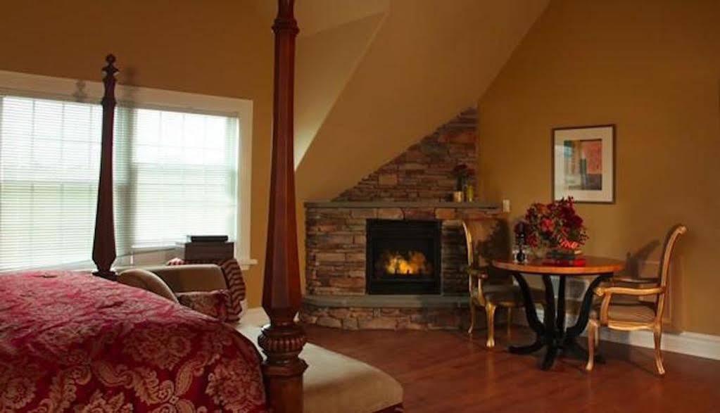 Chelsea Sun Inn Mount Bethel Ngoại thất bức ảnh